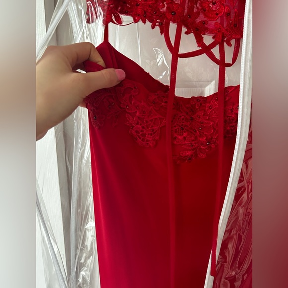 Hot red prom dress! - Picture 4 of 10